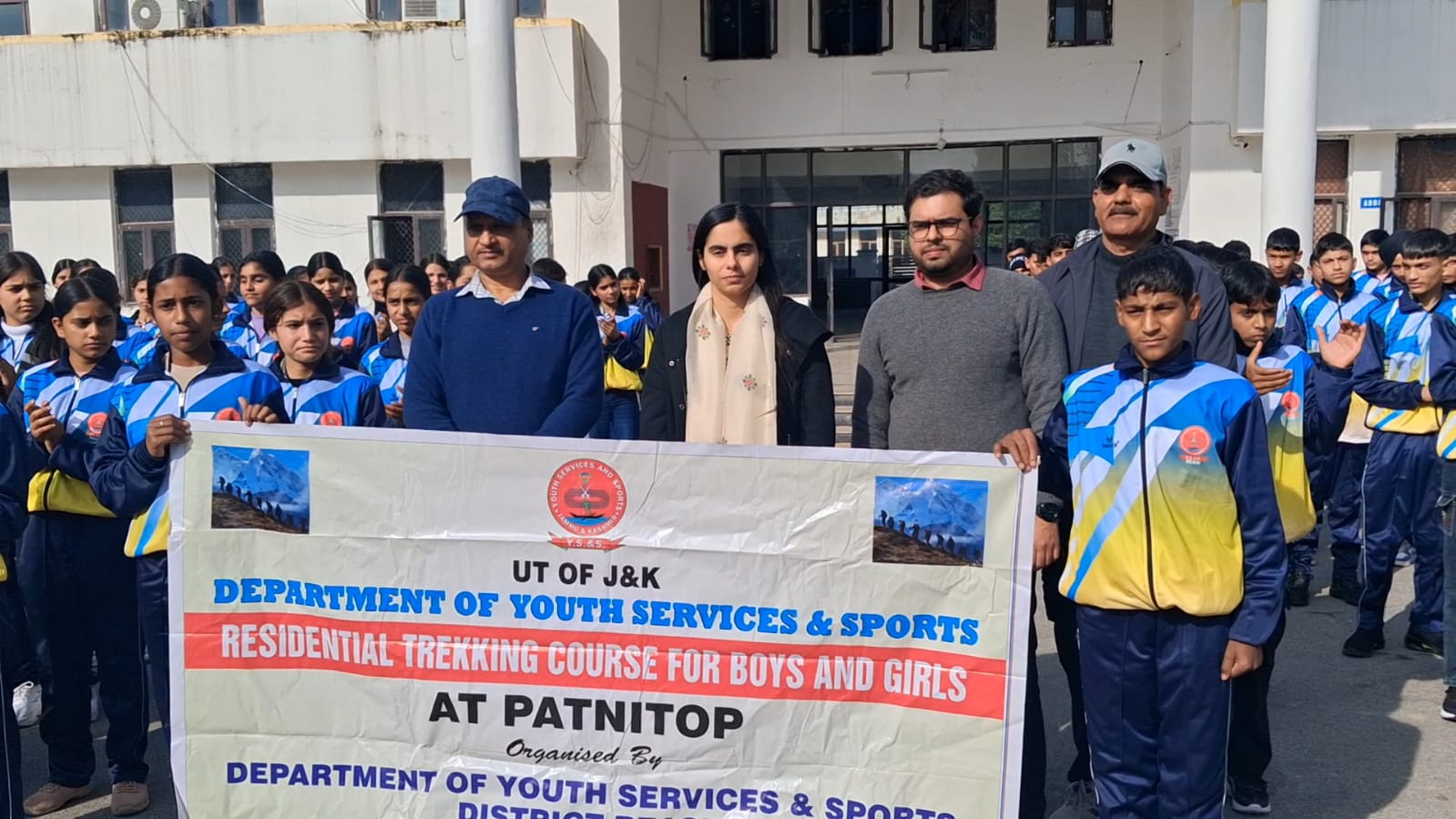DC Reasi flags off Trekking expedition to Patnitop